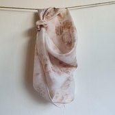 Picchu nl - zijden sjaaltje - ecoprint - rozenblaadjes - plantaardig geverfd - 55x55 cm