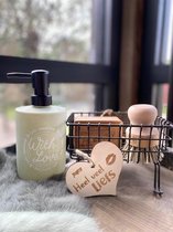 Zeeppompje With love - be safe - Hand Soap / warm groen / inclusief houten hartje Veel Liefs / handverzorging / cadeau / woonaccesoires / keukenaccesoires