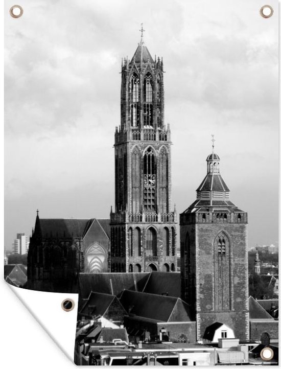 Tuinschilderij Wolkenlucht achter de Dom in Utrecht - zwart wit - 60x80 cm - Tuinposter - Tuindoek - Buitenposter
