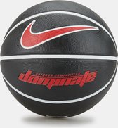 Nike Basketbal model Dominate - Zwart/wit/Rood - maat 6