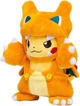 Pikachu knuffel met Charizard pak - 18 cm - Pokémon Knuffel - Pokédoll