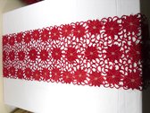 Tafelkleed - Kerst -  Rood opengewerkt met bloemen - Loper 170 cm