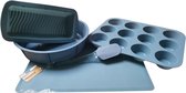 La Cucina | siliconen bakset | complete bakset blauw | 1x Muffinvorm 12 stuks | 1x cakevorm 27x14x7 cm | 1x taartvorm 27 cm Ø | 1x bakmat 38,4 x 28,4 cm | 1x siliconen bakkwast | + verrassing