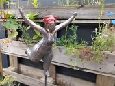 Tuinbeeld Keramiek kleur Brons Happy op steel