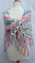 Omslagdoek met franjes stola grote driehoek sjaal handgemaakt afm 90x180 in de pastelkleuren roze, blauw, wit en mintgroen,gehaakt