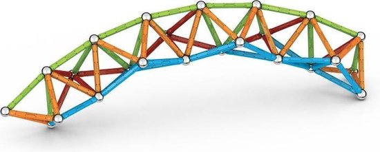 Een gebogen brugmodel van Geomag gemaakt van blauwe, groene en oranje staven.