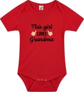 This girl loves grandma tekst baby rompertje rood meisjes - Cadeau oma - Babykleding 68 (4-6 maanden)