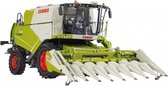 Claas Tucano 570 Combine with Conspeed 8-75 Corn Header