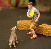 Man and Dog 1:24
