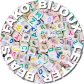 Fako Bijoux® - Letterkralen Vierkant - Letter Beads - Alfabet Kralen - Sieraden Maken - 6mm - 500 Stuks - Regenboog