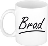 Brad naam cadeau mok / beker met sierlijke letters - Cadeau collega/ vaderdag/ verjaardag of persoonlijke voornaam mok werknemers
