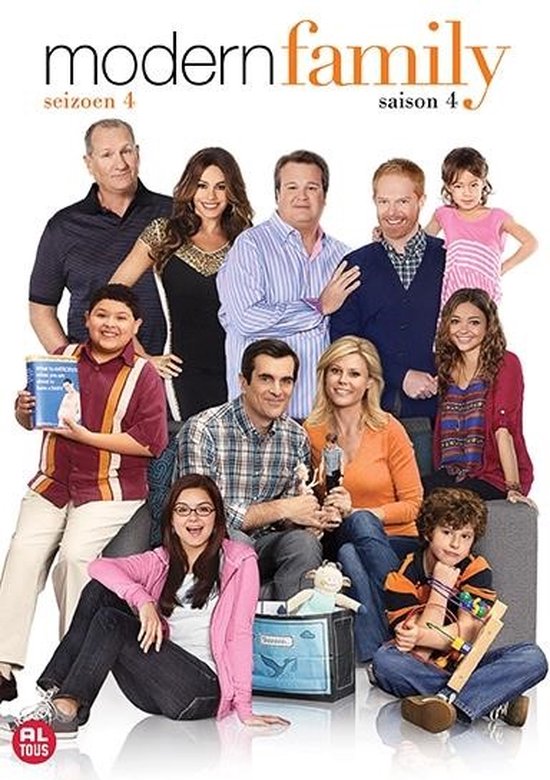 De cast van Modern Family seizoen 4, met de hele familie op een rij.