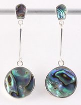 Lange ronde zilveren oorstekers met abalone schelp