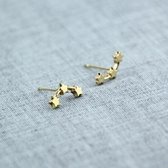 megasieraden - Mode oorbellen met drie gouden kleine sterren - sterrenbeeld - oorbellen dames - oorbellen meisje