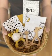 babypakket Girafje kraamcadeau zowel voor jongen als meisje