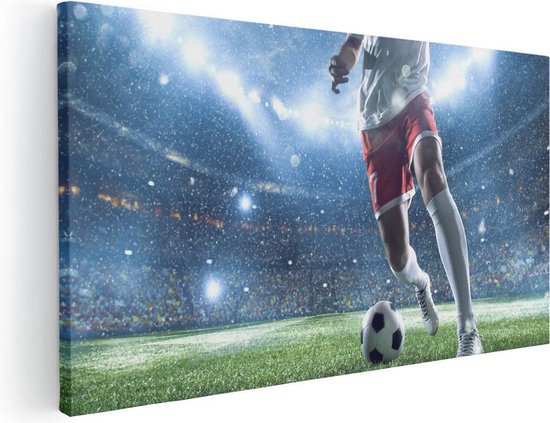 Artaza Canvas Schilderij Voetbal Speler Met De Bal In Een Druk Stadion  - 40x20 - Klein - Foto Op Canvas - Canvas Print