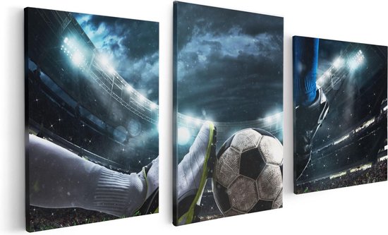 Artaza Canvas Schilderij Drieluik Voetbal Sliding Op De Bal In Het Stadion - 120x60 - Foto Op Canvas - Canvas Print