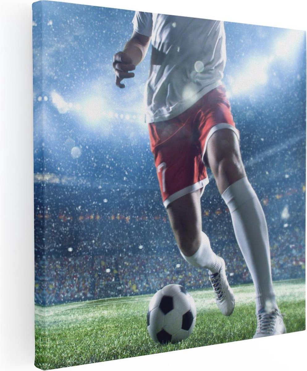Artaza Canvas Schilderij Voetbal Speler Met De Bal In Een Druk Stadion - 70x70 - Foto Op Canvas - Canvas Print