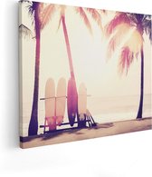 Artaza Canvas Schilderij Tropisch Strand Met Surfborden - 50x40 - Foto Op Canvas - Canvas Print
