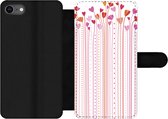 Bookcase Geschikt voor iPhone SE 2020 telefoonhoesje - Een illustratie van groeiende hartjes - Met vakjes - Wallet case met magneetsluiting