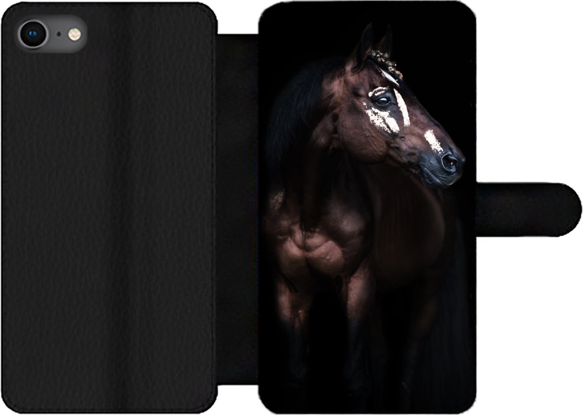 Telefoonhoesje Geschikt voor iPhone 8 telefoonhoesje - Paard - Vlekken - Licht - Met vakjes - Wallet case met magneetsluiting