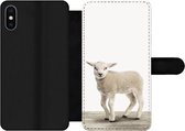 Bookcase Geschikt voor iPhone X telefoonhoesje - Lammetje - Schaap - Dieren - Kinderen - Meisjes - Jongens - Met vakjes - Wallet case met magneetsluiting