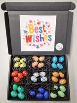 Paaseieren-Proeverij-Pakket | Box met 9 verschillende smaken paaseieren in rasterverpakking en Mystery Card 'Best Wishes' met geheime boodschap + PaasProeverij Scorekaart | Verrass