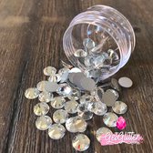 GetGlitterBaby® Rhinestones Glitter Face Jewels / Festival Glitters / Strass Steentjes / Plak Diamantjes voor Gezicht - Large - 30 stuks