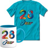 28 Jaar Vrolijke Verjaadag T-shirt met mok giftset Blauw | Verjaardag cadeau pakket set | Grappig feest shirt Heren – Dames – Unisex kleding | Koffie en thee mok | Maat S