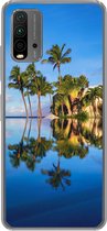 Geschikt voor Xiaomi Redmi 9T hoesje - Bij Wailea Beach op Hawaii worden palmbomen gereflecteerd op het water - Siliconen Telefoonhoesje