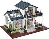 CUTE ROOM - DIY Miniatuur Houten Poppenhuis Villa Bouwpakket - 1032 Provence Lavender Villa