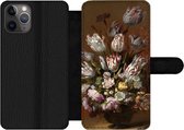 Bookcase Geschikt voor iPhone 11 Pro Max telefoonhoesje - Kunst - Bloemen - Stilleven - Oude meesters - Vintage - Met vakjes - Wallet case met magneetsluiting