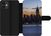 Bookcase Geschikt voor iPhone 11 telefoonhoesje - New York - Skyline - Amerika - Met vakjes - Wallet case met magneetsluiting