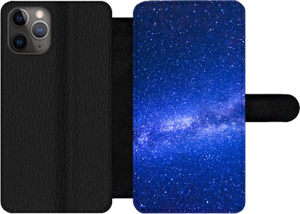 Telefoonhoesje Geschikt voor iPhone 11 Pro telefoonhoesje - Sterrenhemel - Heelal - Blauw - Jongens - Meisjes - Kinderen - Met vakjes - Wallet case met magneetsluiting