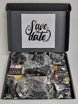 Drop Box - | Box met 9 verschillende populaire dropsoorten en Mystery Card 'Save the Date' met geheime boodschap | Verrassingsbox | Snoepbox