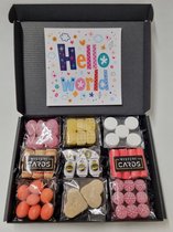 Oud Hollands Snoep Pakket | Box met 9 verschillende populaire ouderwets lekkere snoepsoorten en Mystery Card 'Hello World' met geheime boodschap | Verrassingsbox | Snoepbox