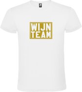 Wit T shirt met print van " Wijn Team " print Goud size XXXXXL