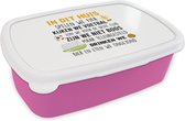 Broodtrommel Roze - Lunchbox Quotes - Spreuken - In dit huis spelen we Fifa - Voetbal - Brooddoos 18x12x6 cm - Brood lunch box - Broodtrommels voor kinderen en volwassenen
