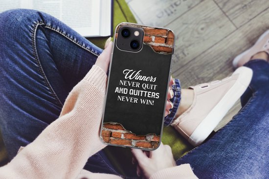 Coque pour iPhone 13 - Les gagnants n'abandonnent jamais et les lâcheurs ne gagnent jamais - Proverbes - Citations - Coque de téléphone en Siliconen