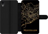 Bookcase Geschikt voor iPhone XR telefoonhoesje - Montpellier - Kaart - Goud - Met vakjes - Wallet case met magneetsluiting
