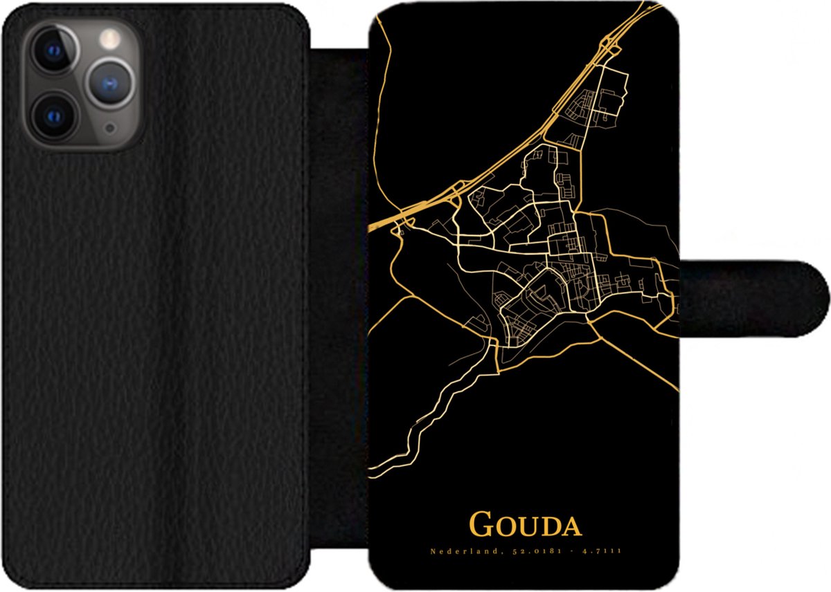 Telefoonhoesje Geschikt voor iPhone 11 Pro telefoonhoesje - Gouda - Kaart - Goud - Zwart - Met vakjes - Wallet case met magneetsluiting