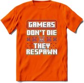 Gamers don't die pixel T-shirt | Gaming kleding | Grappig game verjaardag cadeau shirt Heren – Dames – Unisex | - Oranje - S