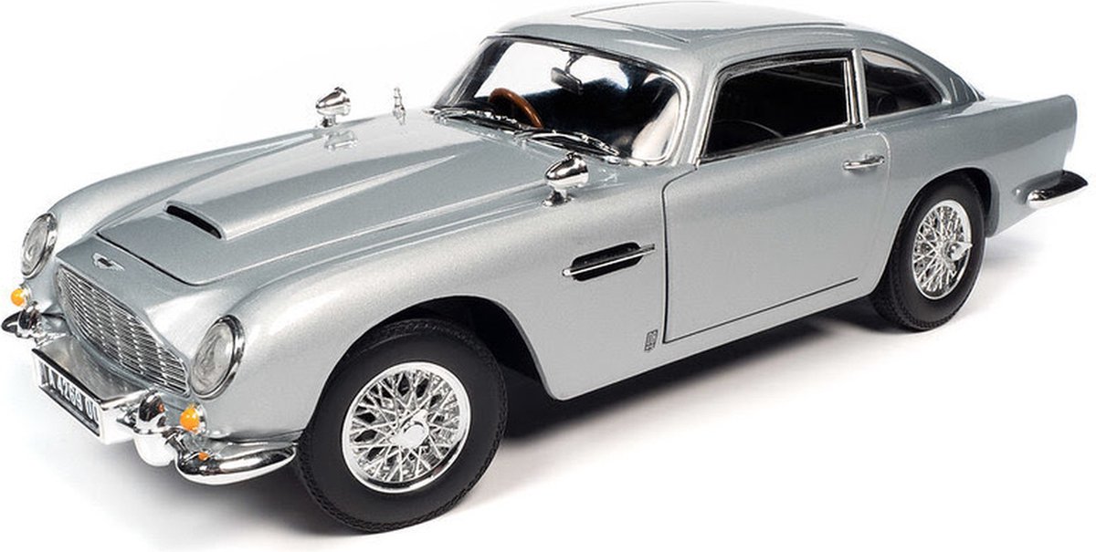 Aston Martin DBS (Zilver) (25 cm) 1/18 Solido {Modelauto - Schaalmodel - Model auto - Miniatuurauto}