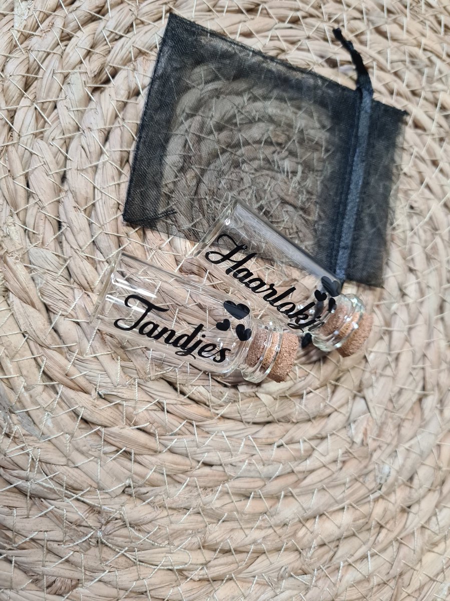 Goedkoopste Baby geschenksetje - Haarlokje en Tandjes - Incl zwart zakje