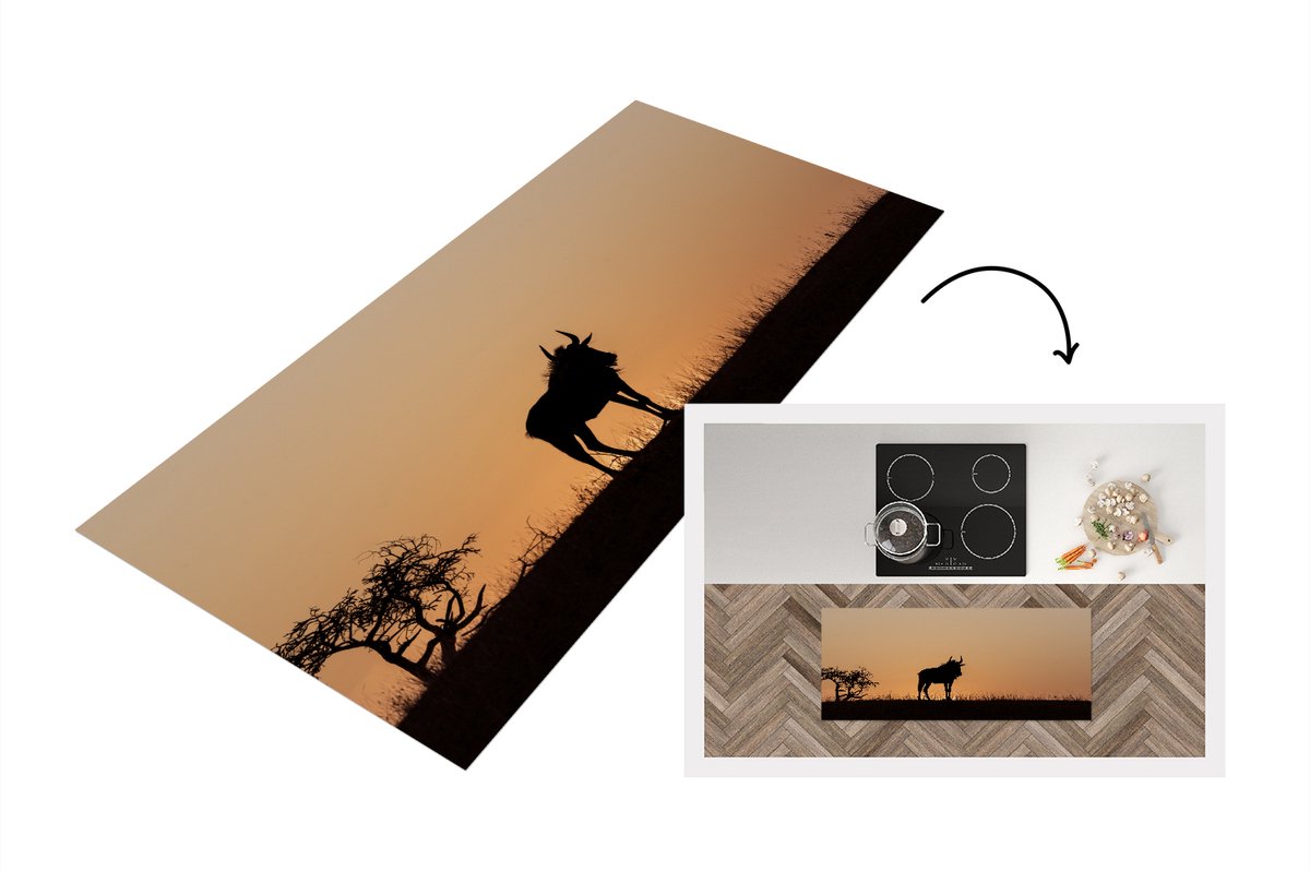 KitchenYeah Keukenloper - Loper keuken - Silhouet van een gnoe tijdens zonsondergang - 120x50 cm - Keukenloper vinyl Multicolor