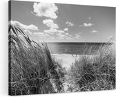Artaza Canvas Schilderij Strand en Zee vanuit Duinen - Zwart Wit - 120x80 - Groot - Foto Op Canvas - Wanddecoratie Woonkamer