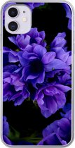 Geschikt voor iPhone 11 hoesje - Patroon - Bloemen - Paars - Siliconen Telefoonhoesje
