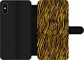 Bookcase Geschikt voor iPhone X telefoonhoesje - Tijgerprint - Zwart - Oranje - Met vakjes - Wallet case met magneetsluiting