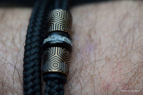 Urn-Crematie-as heren armband- Sieraad wordt voor u op maat gemaakt!- 6mm Sail Rope heren armband met crematie-as verwerkt in bedel- Design rvs kralen-Herinneringsarmband-Assieraad-Crematie-as verwerkt in glas en hars