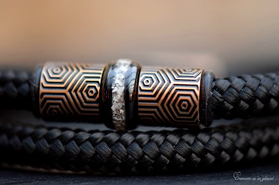 Urn-Crematie-as heren armband- Sieraad wordt voor u op maat gemaakt!- 6mm Sail Rope heren armband met crematie-as verwerkt in bedel- Design rvs kralen-Herinneringsarmband-Assieraad-Crematie-as verwerkt in glas en hars